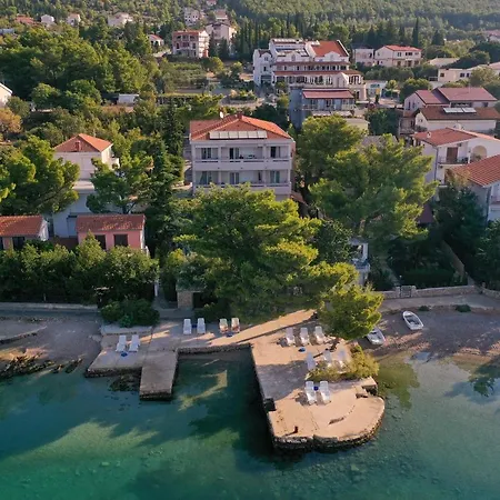 Vicko ゲストハウス 4*