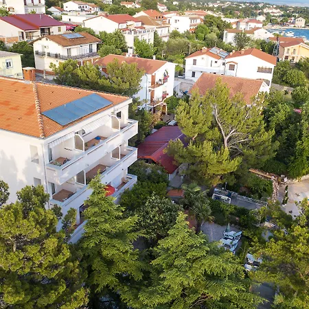 Vicko Starigrad Paklenica