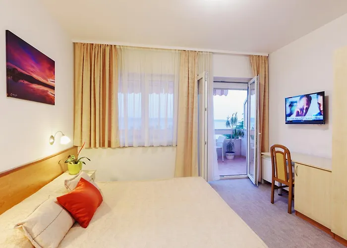 Vicko 4* Starigrad Paklenica