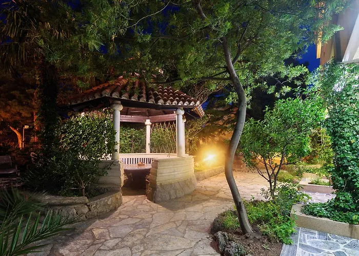 Vicko Guest house Starigrad Paklenica