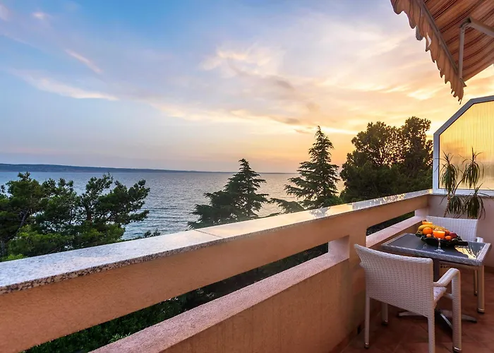 Vicko Стариград-Пакленица